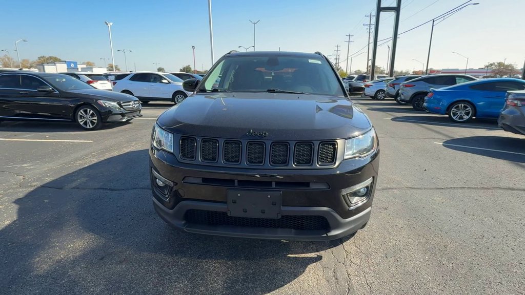 Used 2021 Jeep Compass Latitude w/ Sun and Sound Group AWD/4WD image 3