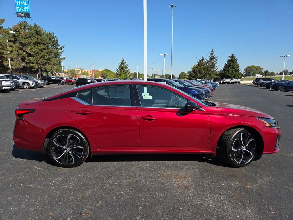 New 2025 Nissan Altima 2.5 SR w/ SR Premium Package image 26
