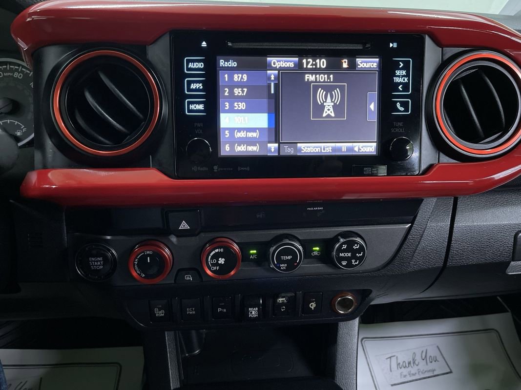 Used 2019 Toyota Tacoma TRD Off-Road w/ Technology Package image 20