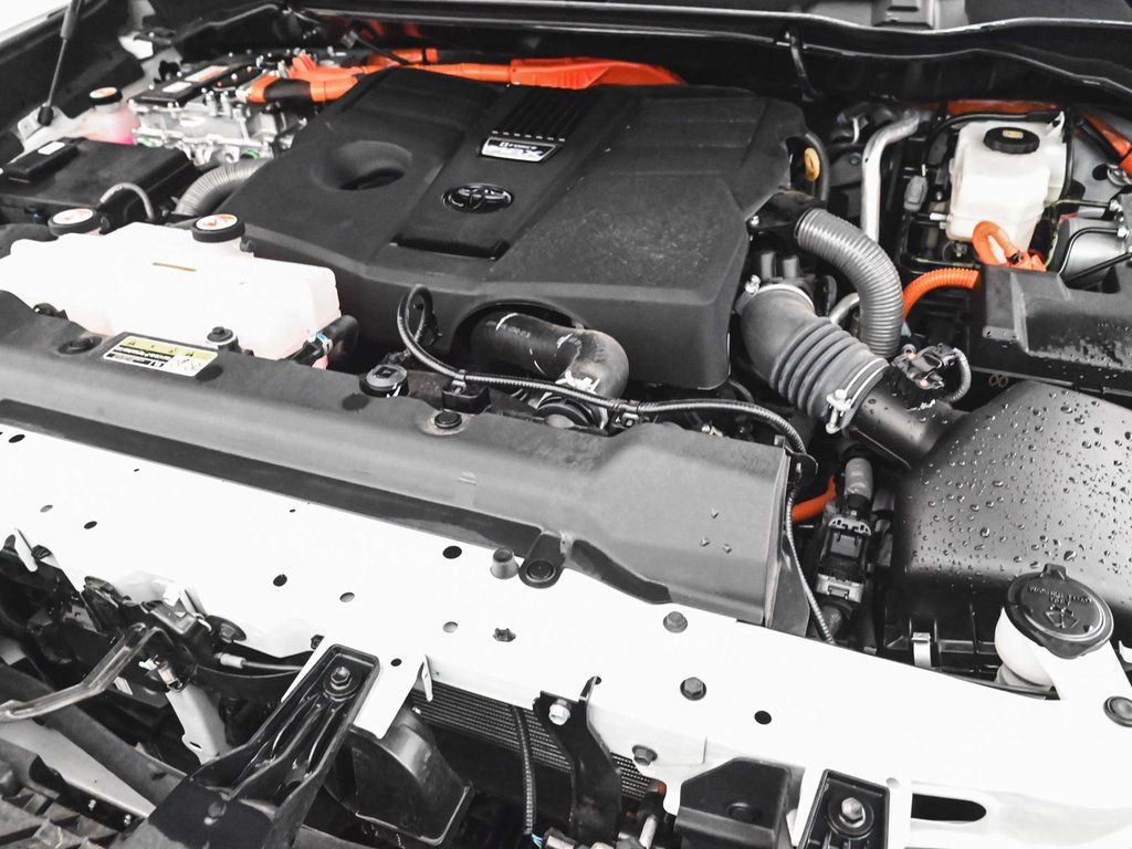 Used 2025 Toyota Tundra Platinum image 41