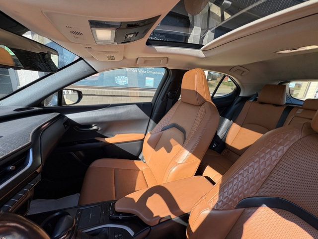 Used 2021 Lexus UX 250h w/ Premium Package image 14
