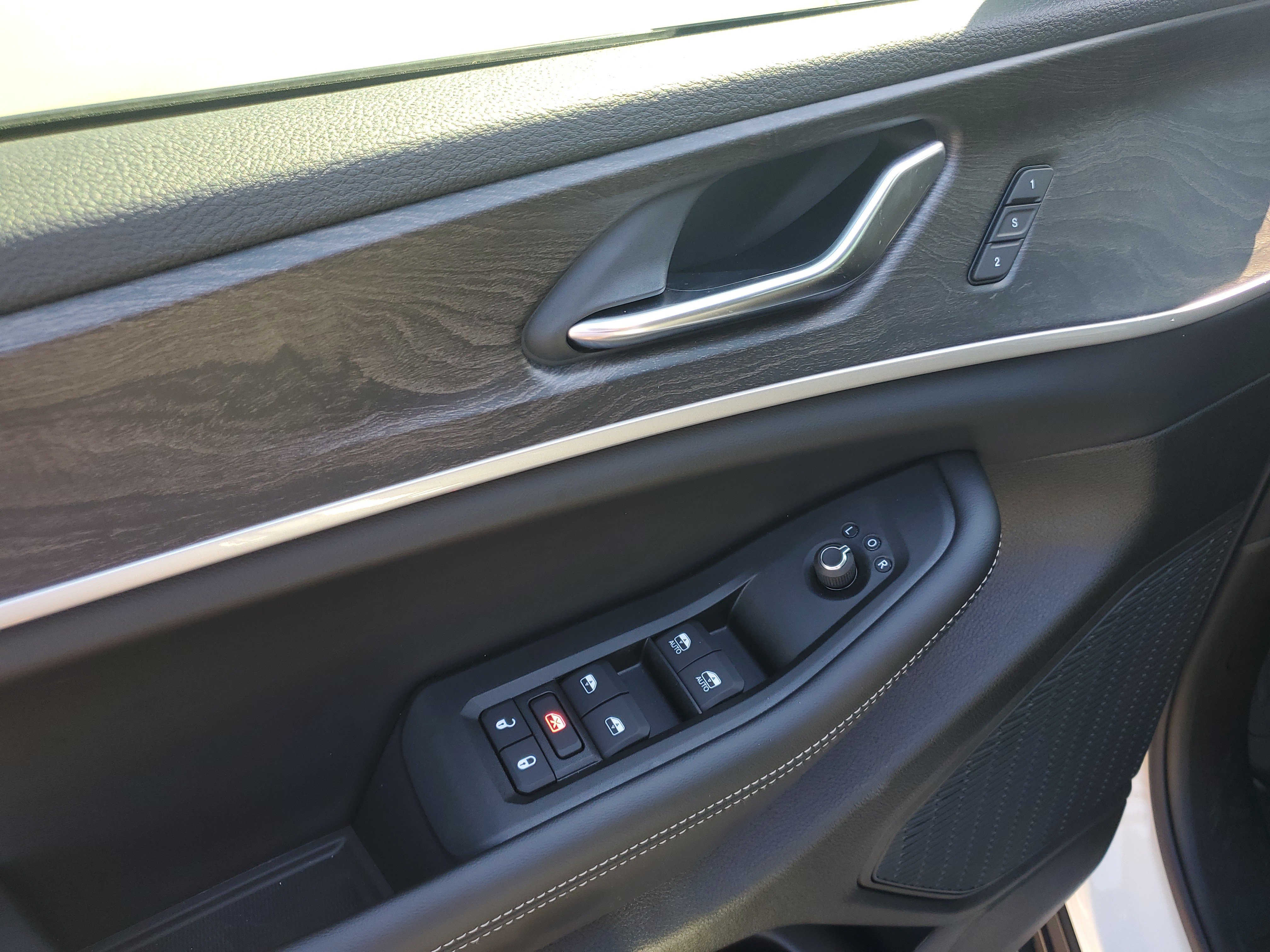 New 2026 Jeep Grand Cherokee Limited RWD image 12