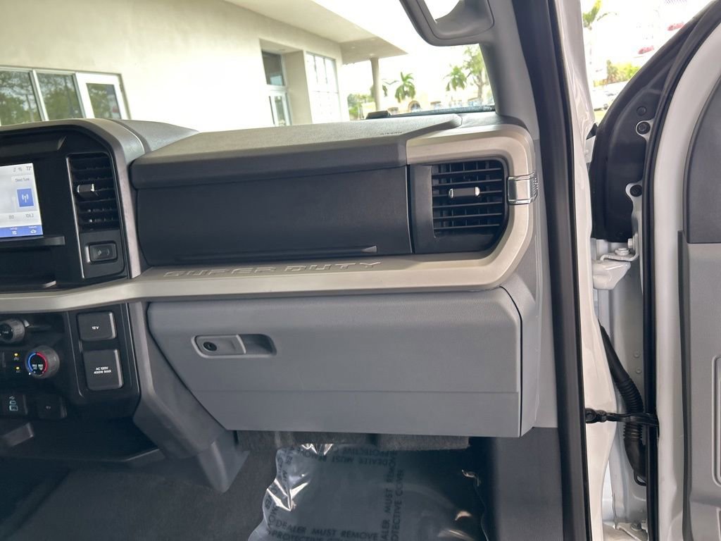 Used 2025 Ford F350 XLT image 26