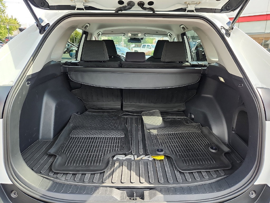 Certified 2023 Toyota RAV4 XLE w/ XLE Grade Weather Package AWD/4WD image 31