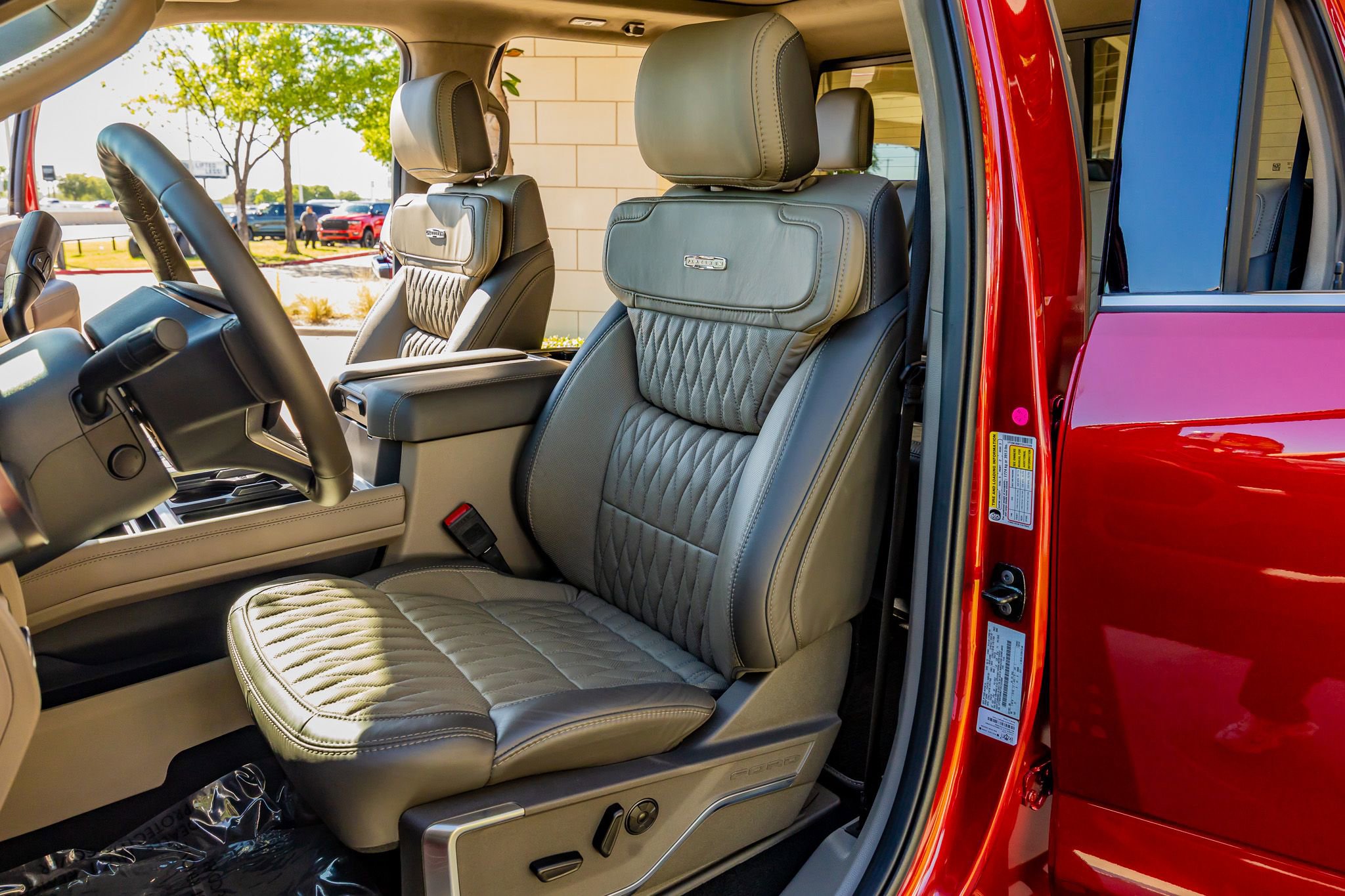 Used 2026 Ford F350 Platinum w/ Platinum Plus Package AWD/4WD image 31