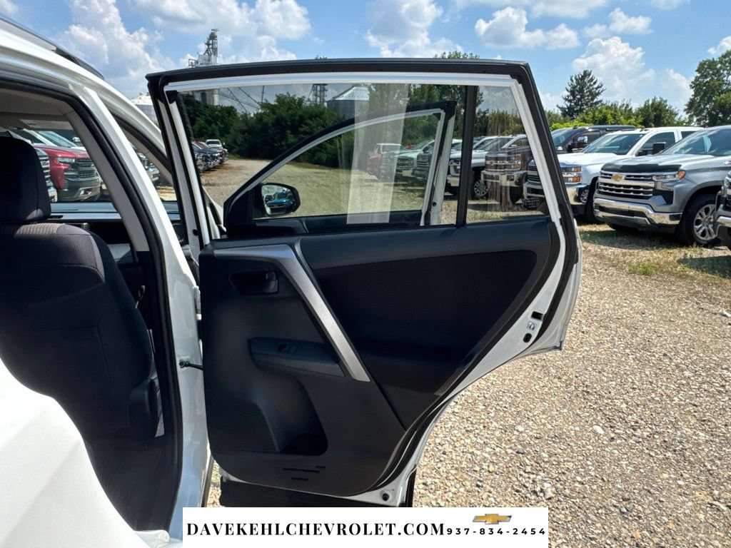 Used 2017 Toyota RAV4 LE w/ All Weather Liner Package AWD/4WD image 39