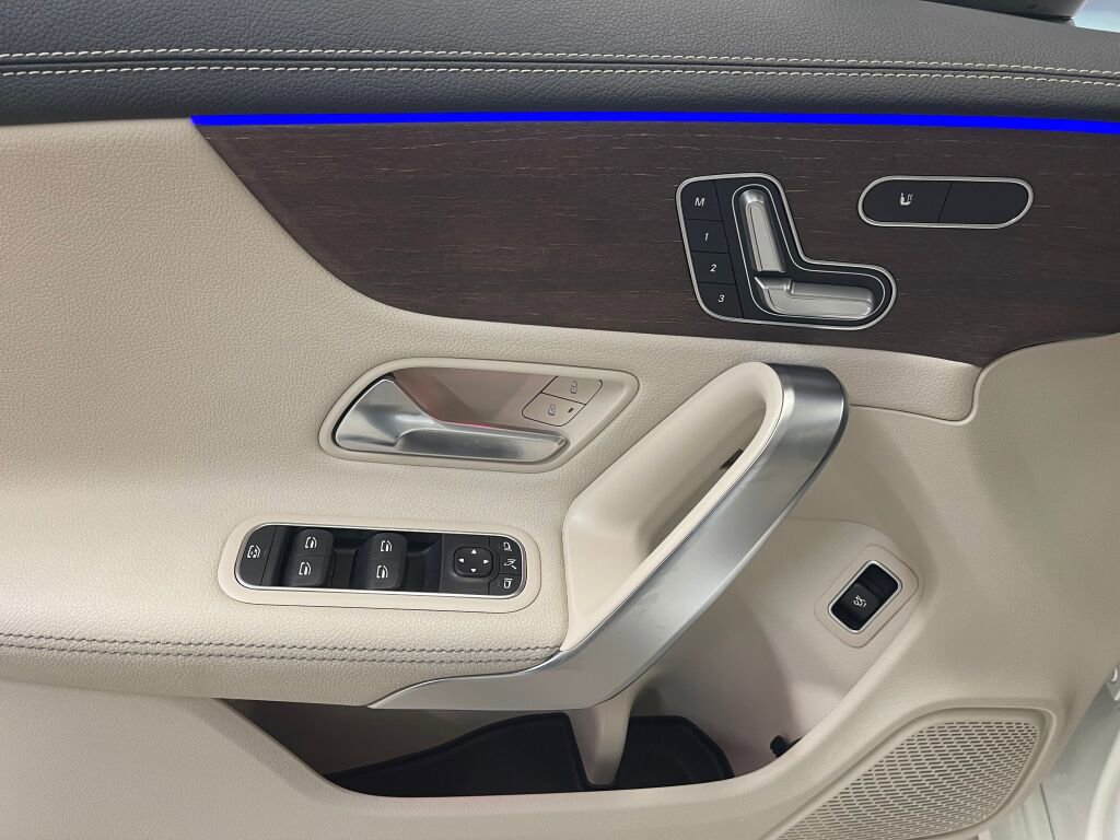 Used 2023 Mercedes-Benz CLA 250 4MATIC image 6