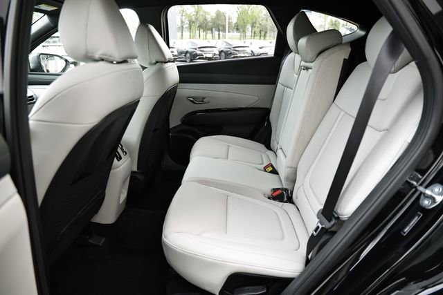 Used 2025 Hyundai Tucson Limited AWD/4WD image 26