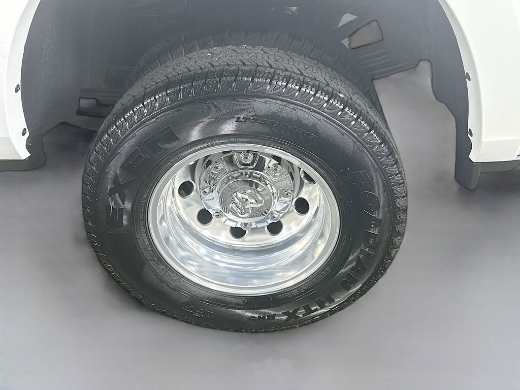 New 2025 RAM 3500 Limited w/ Towing Technology Group AWD/4WD image 17