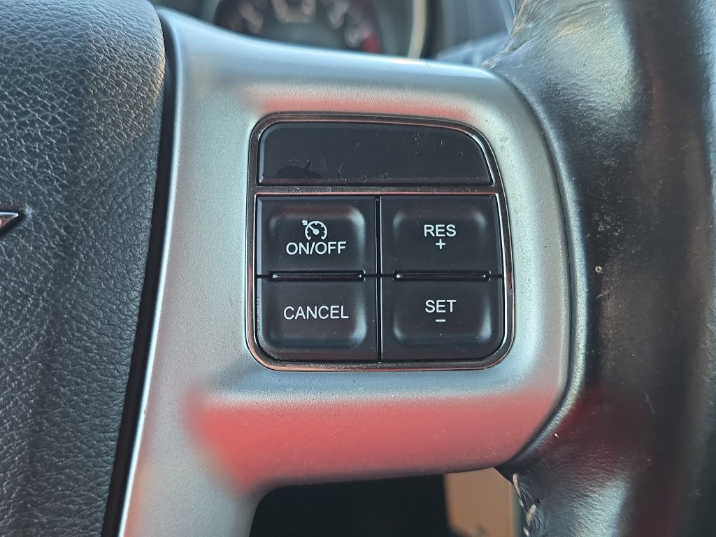 Used 2012 Chrysler 200 S FWD image 19