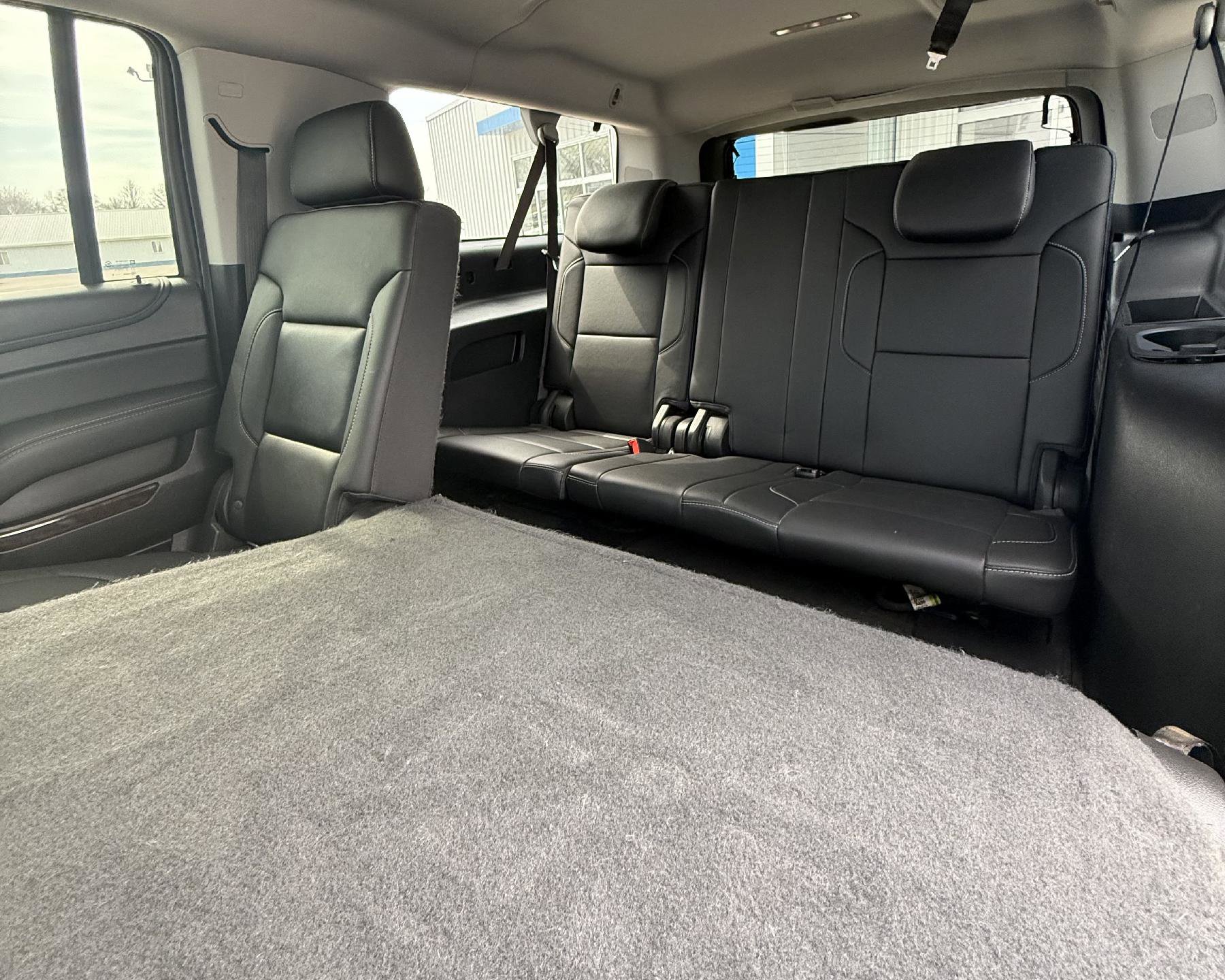 Used 2018 Chevrolet Suburban LT w/ LT Signature Package image 19