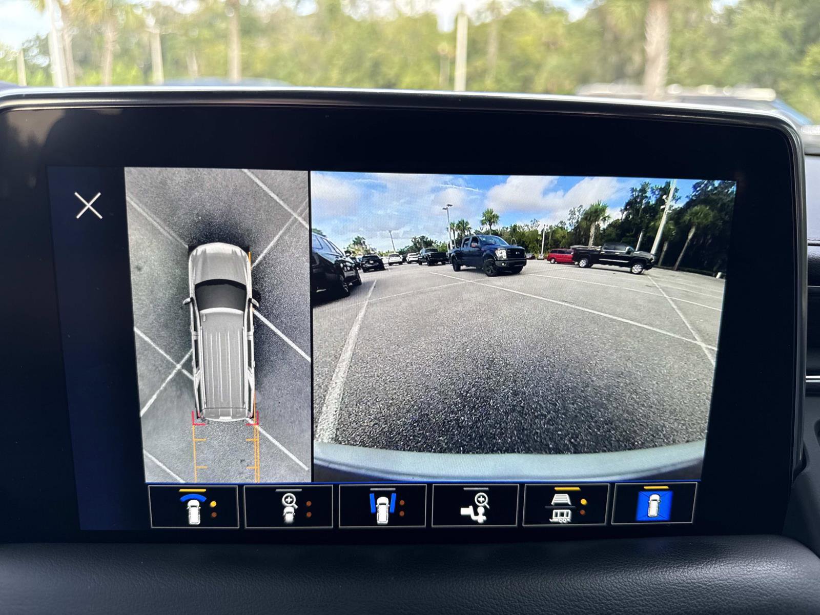 Used 2023 Chevrolet Tahoe High Country image 28