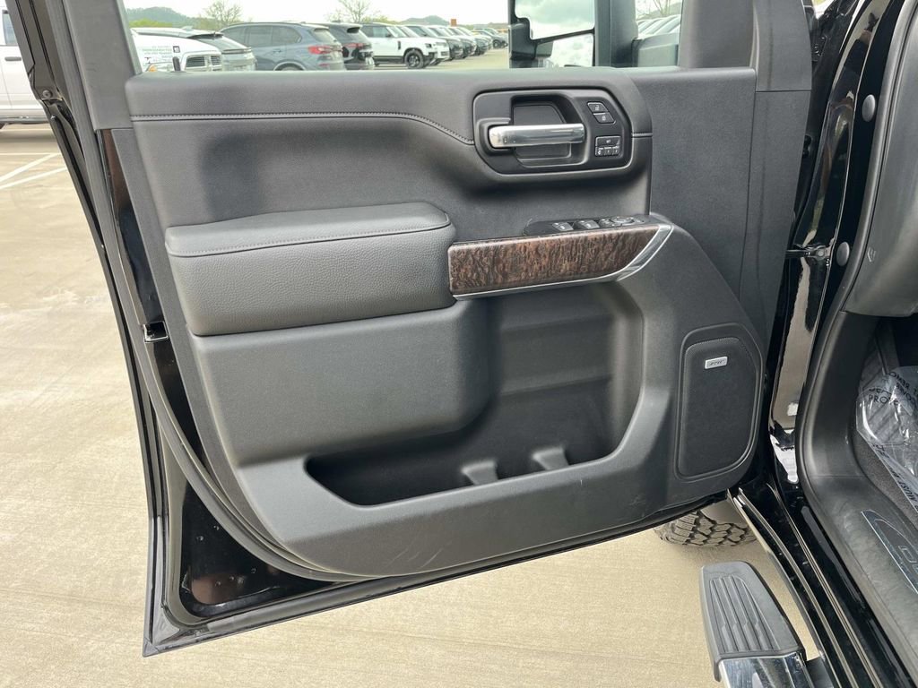 Used 2020 GMC Sierra 2500 Denali w/ Technology Package image 23