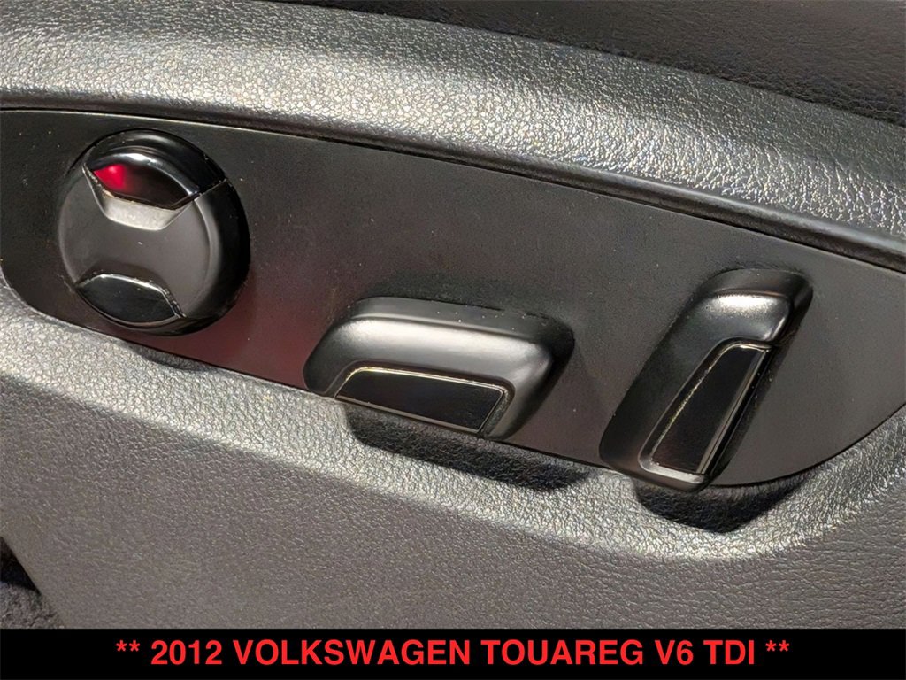 Used 2012 Volkswagen Touareg Sport image 10