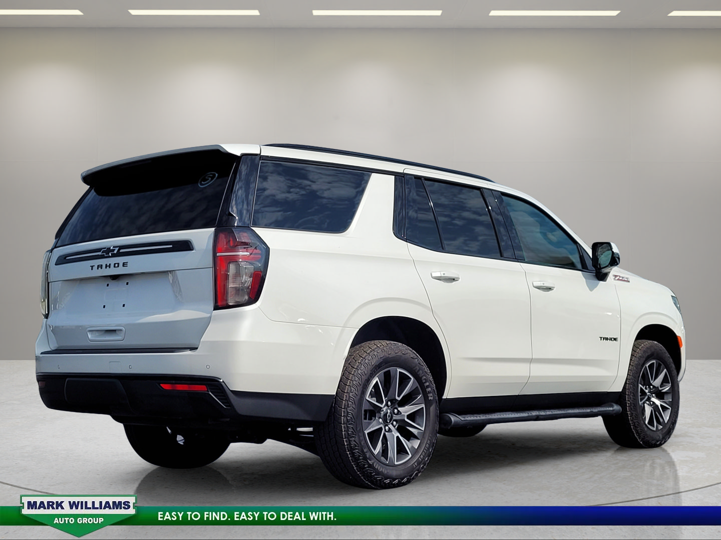 Used 2023 Chevrolet Tahoe Z71 w/ Luxury Package AWD/4WD image 4