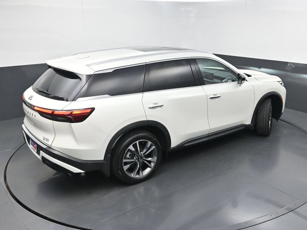 Used 2023 INFINITI QX60 Luxe w/ Performance Audio Package FWD image 39