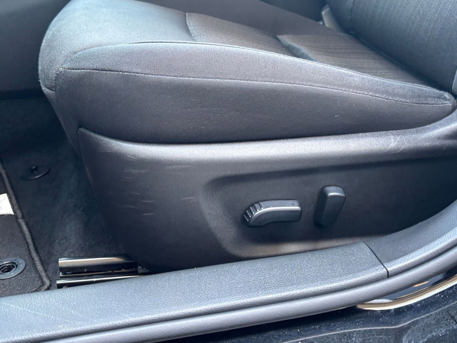 Used 2025 Nissan Altima 2.5 SV FWD image 22