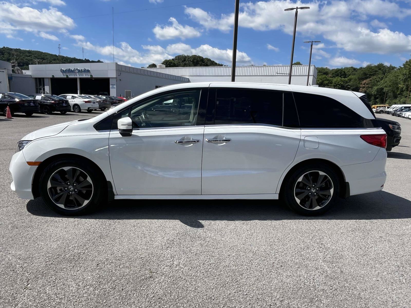 Used 2021 Honda Odyssey Elite image 4