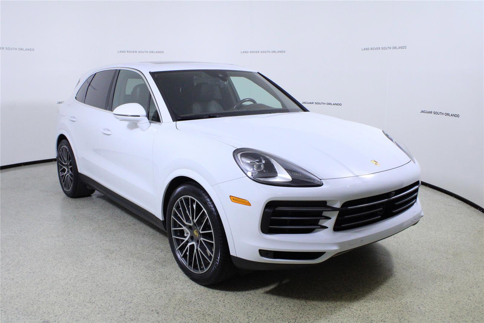 Used 2019 Porsche Cayenne AWD/4WD image 3