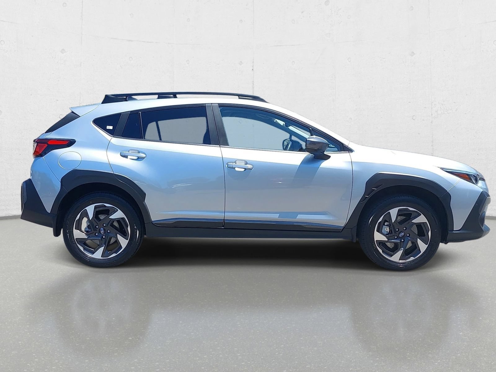 Used 2024 Subaru Crosstrek 2.5i Limited AWD/4WD image 4
