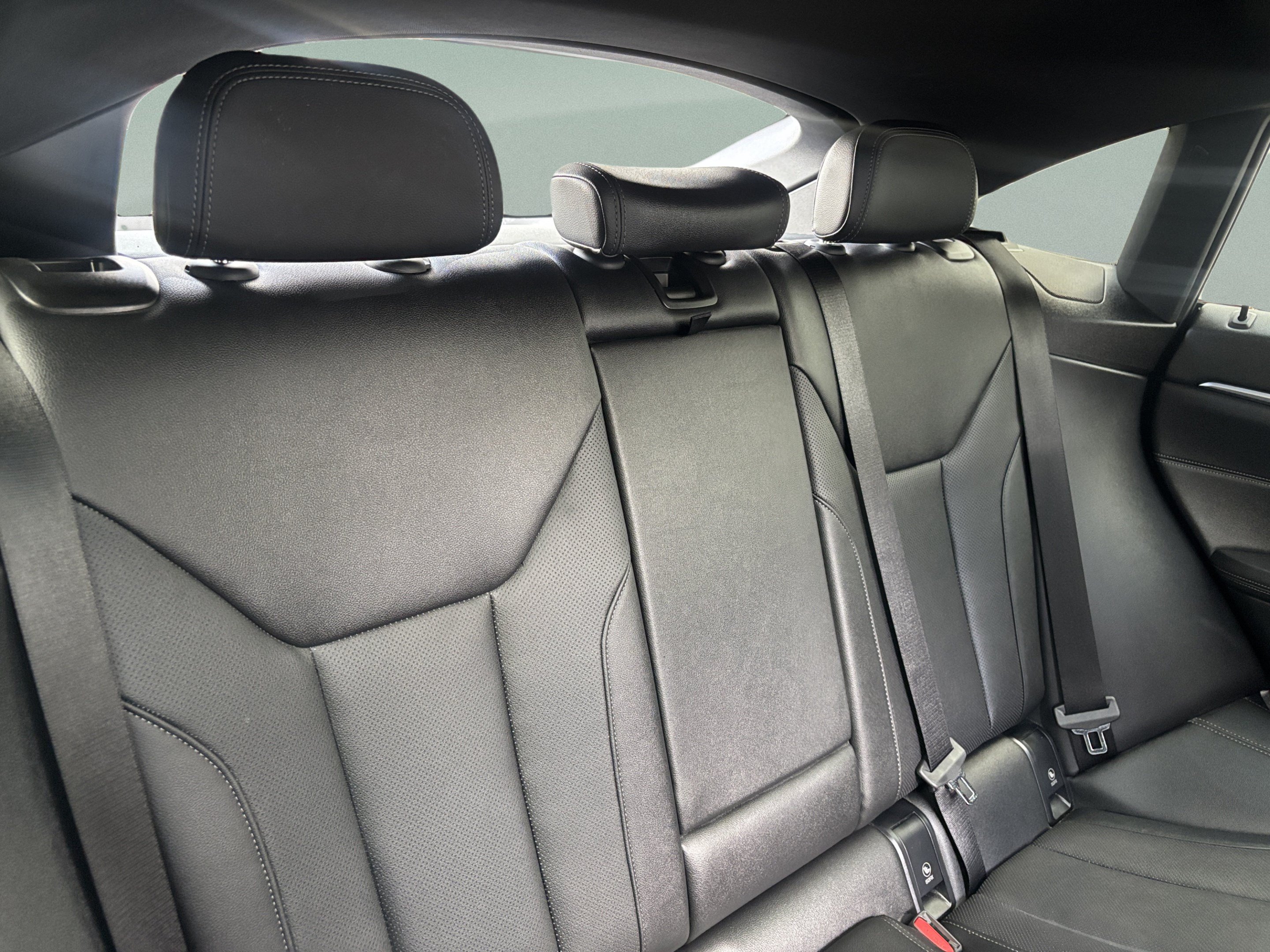 Used 2023 BMW i4 eDrive35 w/ Premium Package RWD image 27