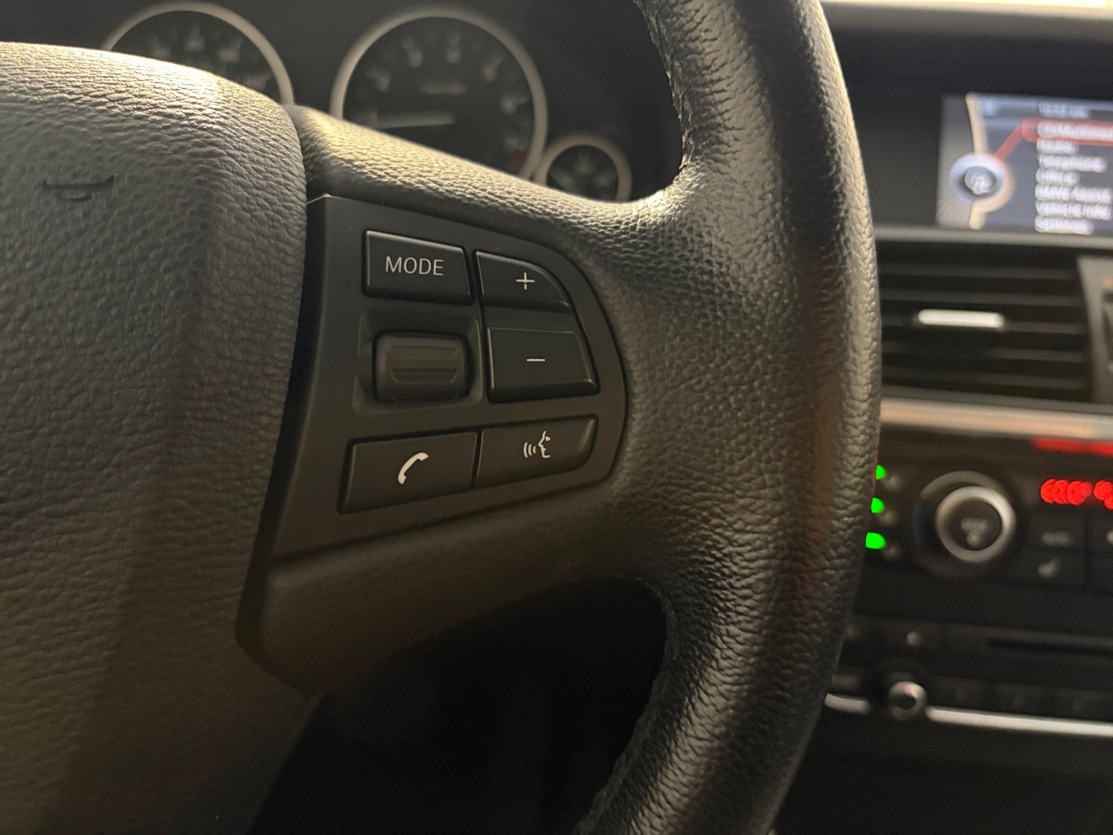 Used 2011 BMW X3 xDrive28i AWD/4WD image 38