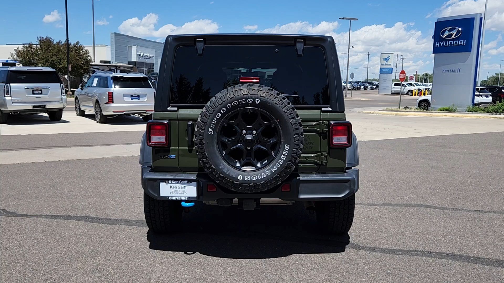 Used 2023 Jeep Wrangler Unlimited w/ Cold Weather Group AWD/4WD image 20