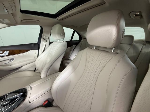 Used 2017 Mercedes-Benz E 300 4MATIC image 5