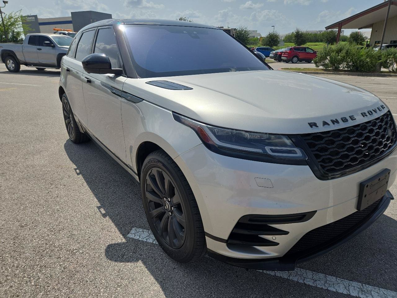 Used 2020 Land Rover Range Rover Velar R-Dynamic S AWD/4WD image 3