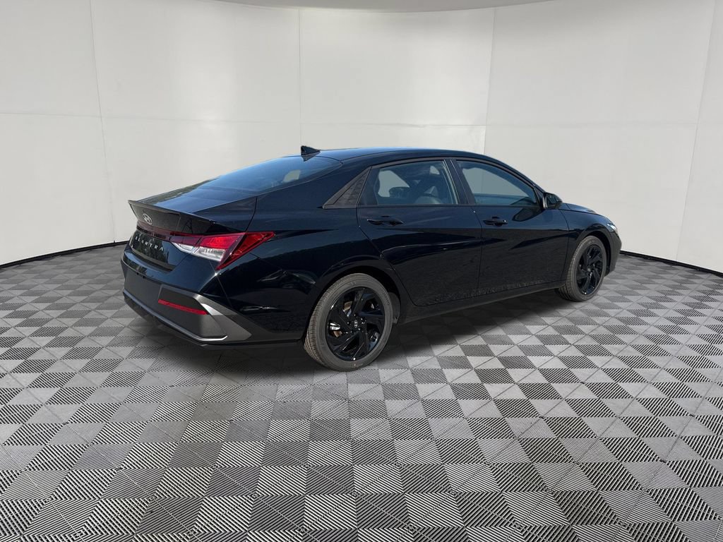 New 2026 Hyundai Elantra SEL Sport FWD image 6