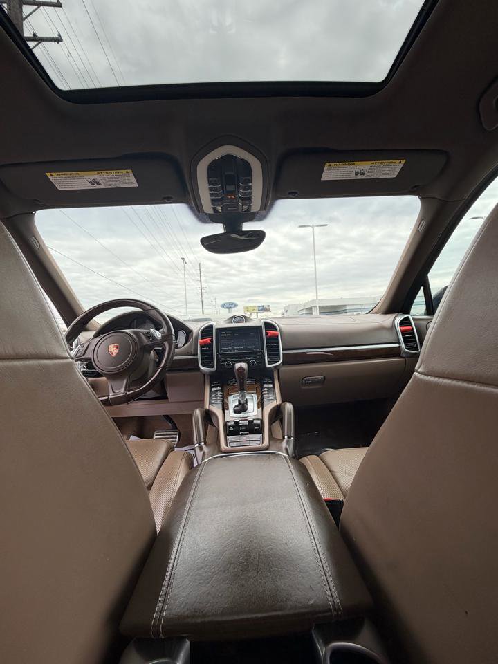 Used 2014 Porsche Cayenne S image 27