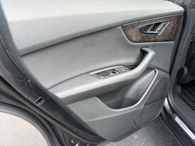 Used 2019 Audi Q8 Premium Plus w/ Premium Plus AWD/4WD image 14
