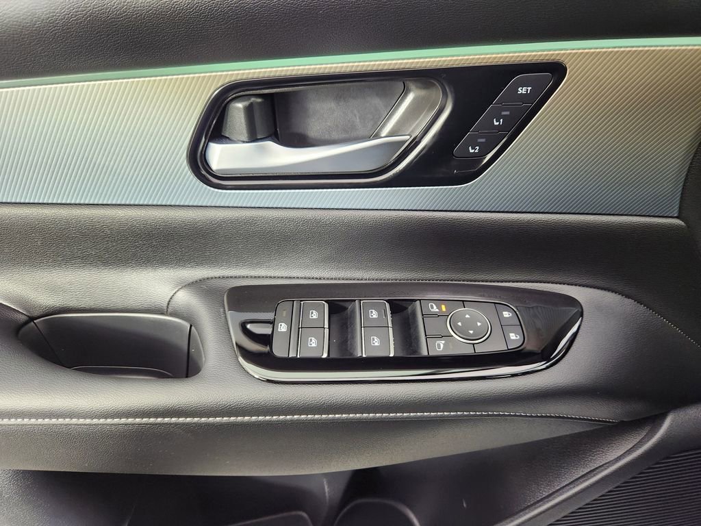 Certified 2025 Nissan Murano SL image 9