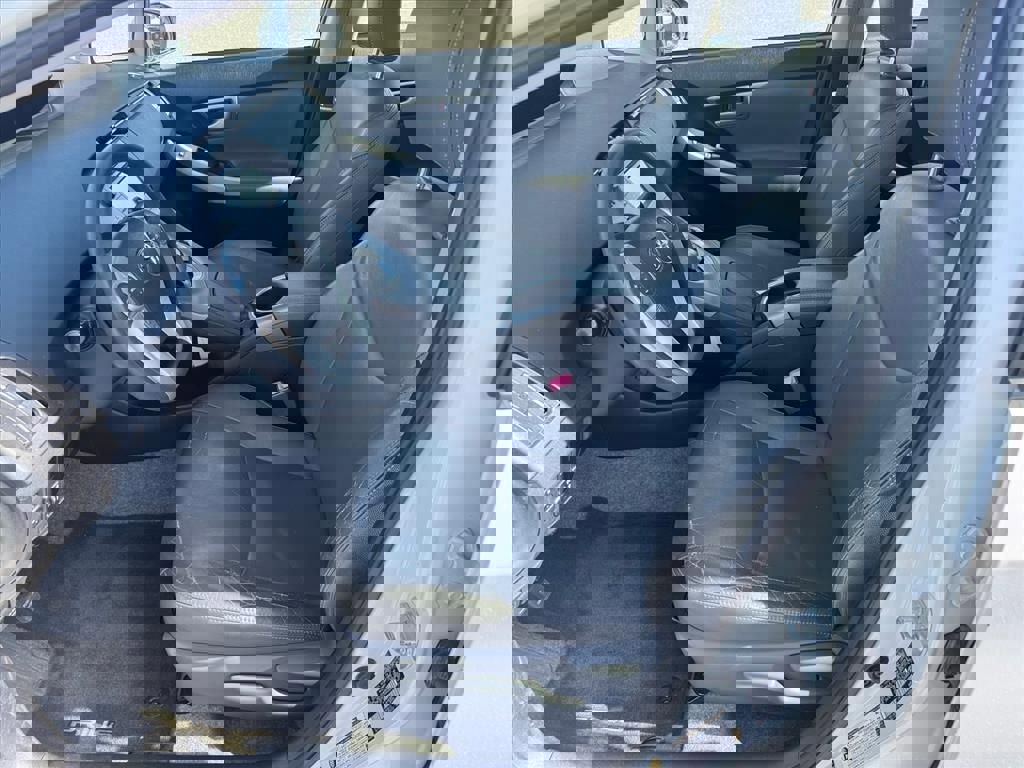 Used 2013 Toyota Prius Two image 9