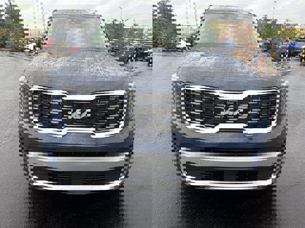 New 2025 Kia Telluride S image 2