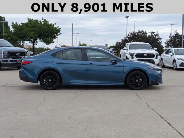 Used 2025 Toyota Camry SE FWD image 4