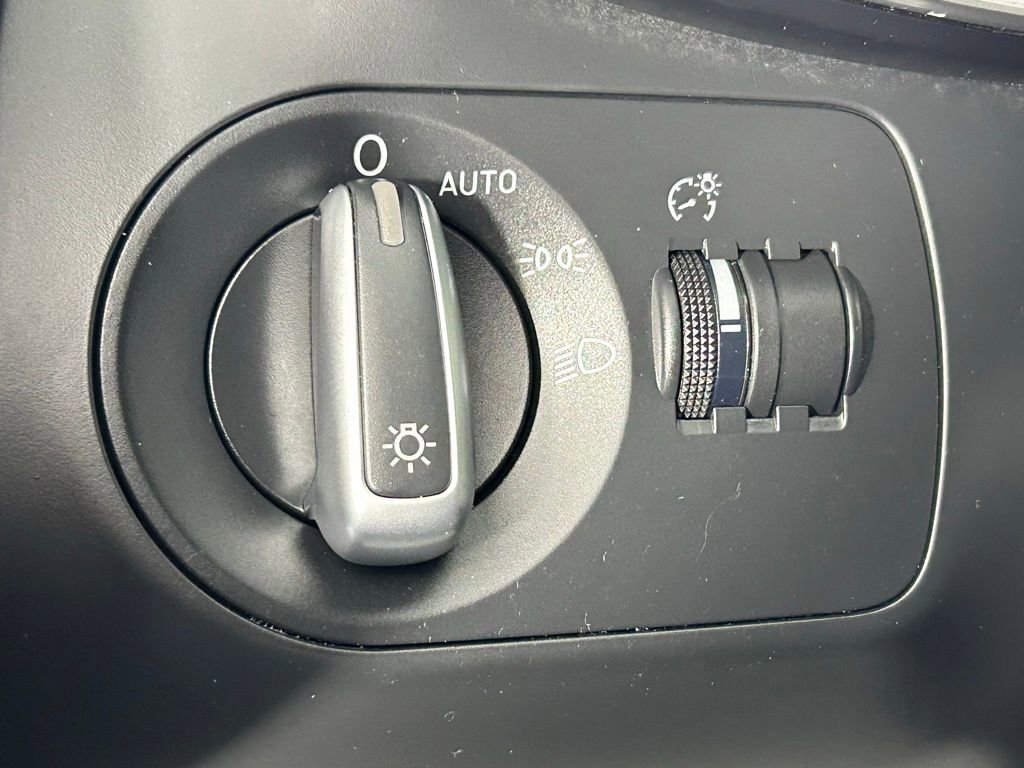 Used 2012 Audi R8 V10 image 25