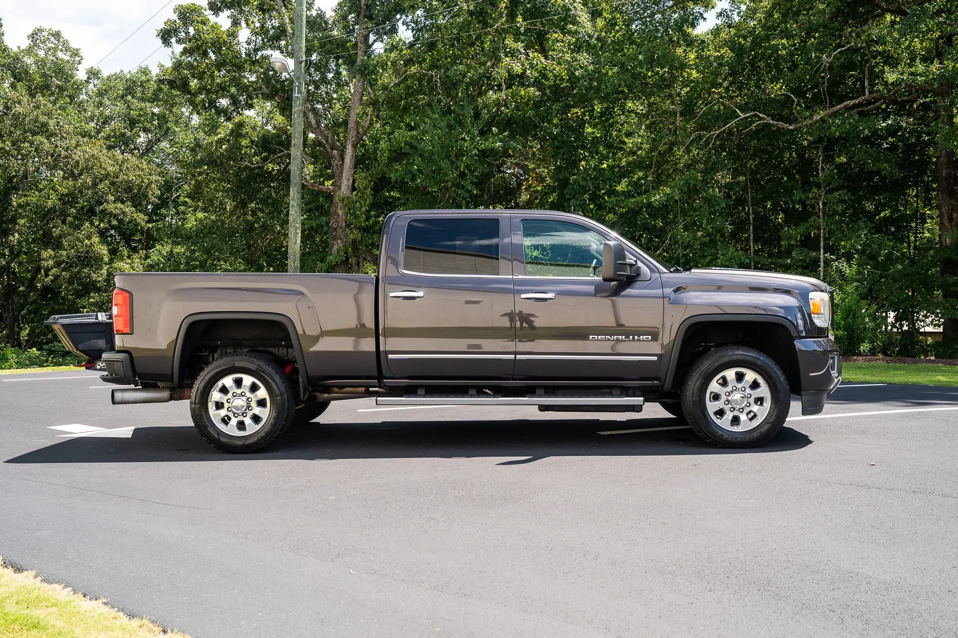 Used 2015 GMC Sierra 3500 Denali w/ Duramax Plus Package AWD/4WD image 10