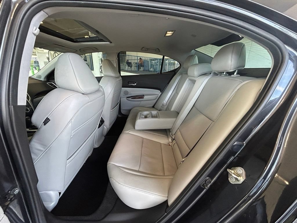 Used 2015 Acura TLX w/ Technology Package FWD image 31
