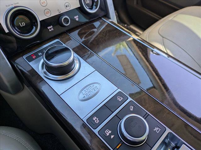 Used 2020 Land Rover Range Rover HSE image 11