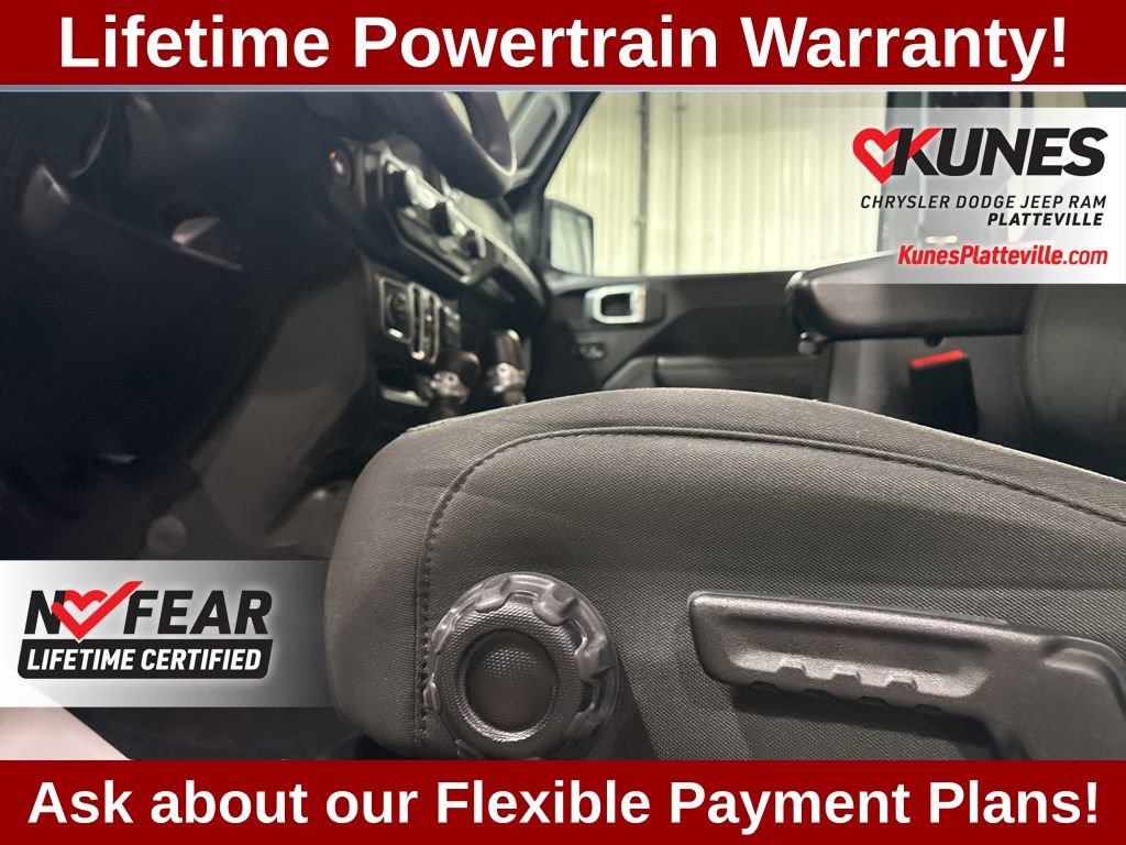 Used 2023 Jeep Wrangler Unlimited w/ Sun & Screen Package image 23