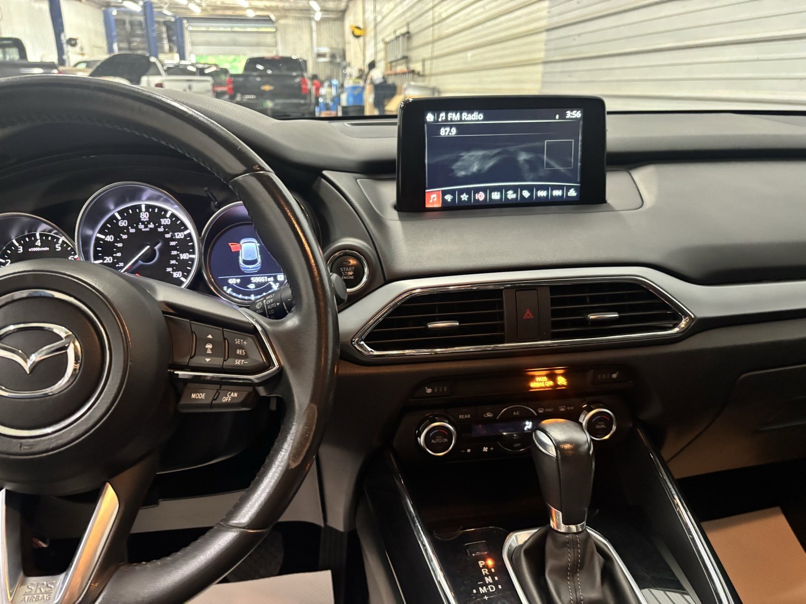 Used 2018 MAZDA CX-9 Touring w/ Touring Premium Package image 15