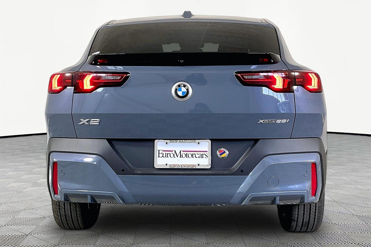New 2026 BMW X2 xDrive28i AWD/4WD image 5