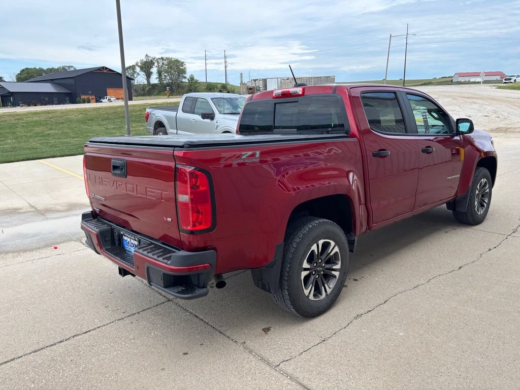 Used 2022 Chevrolet Colorado Z71 AWD/4WD image 3