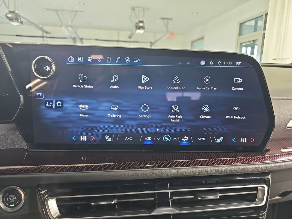 Used 2024 Chevrolet Traverse Z71 w/ Enhanced Driving Package image 29