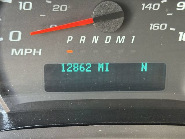 Used 2025 Chevrolet Express 3500 LT w/ LT Preferred Equipment Group RWD image 16