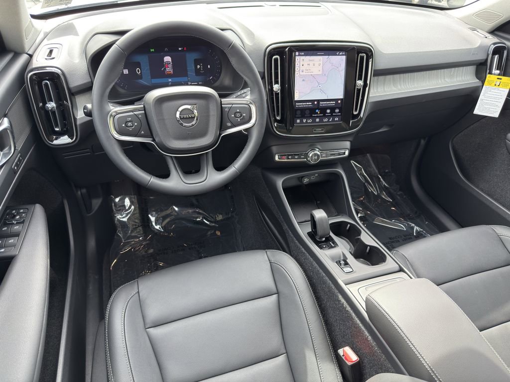 New 2026 Volvo XC40 B5 Core w/ Climate Package image 13