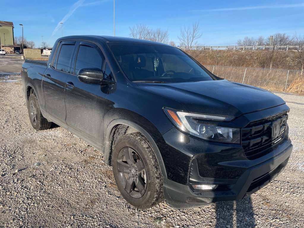 Used 2025 Honda Ridgeline Black Edition image 3