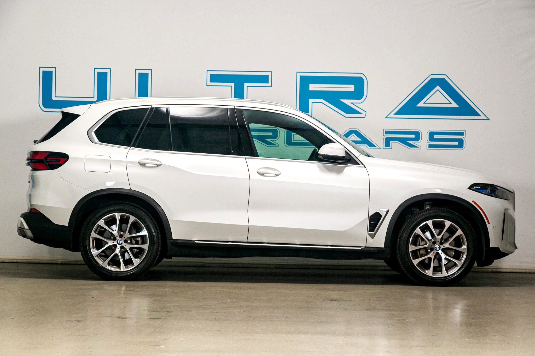 Used 2024 BMW X5 sDrive40i image 15