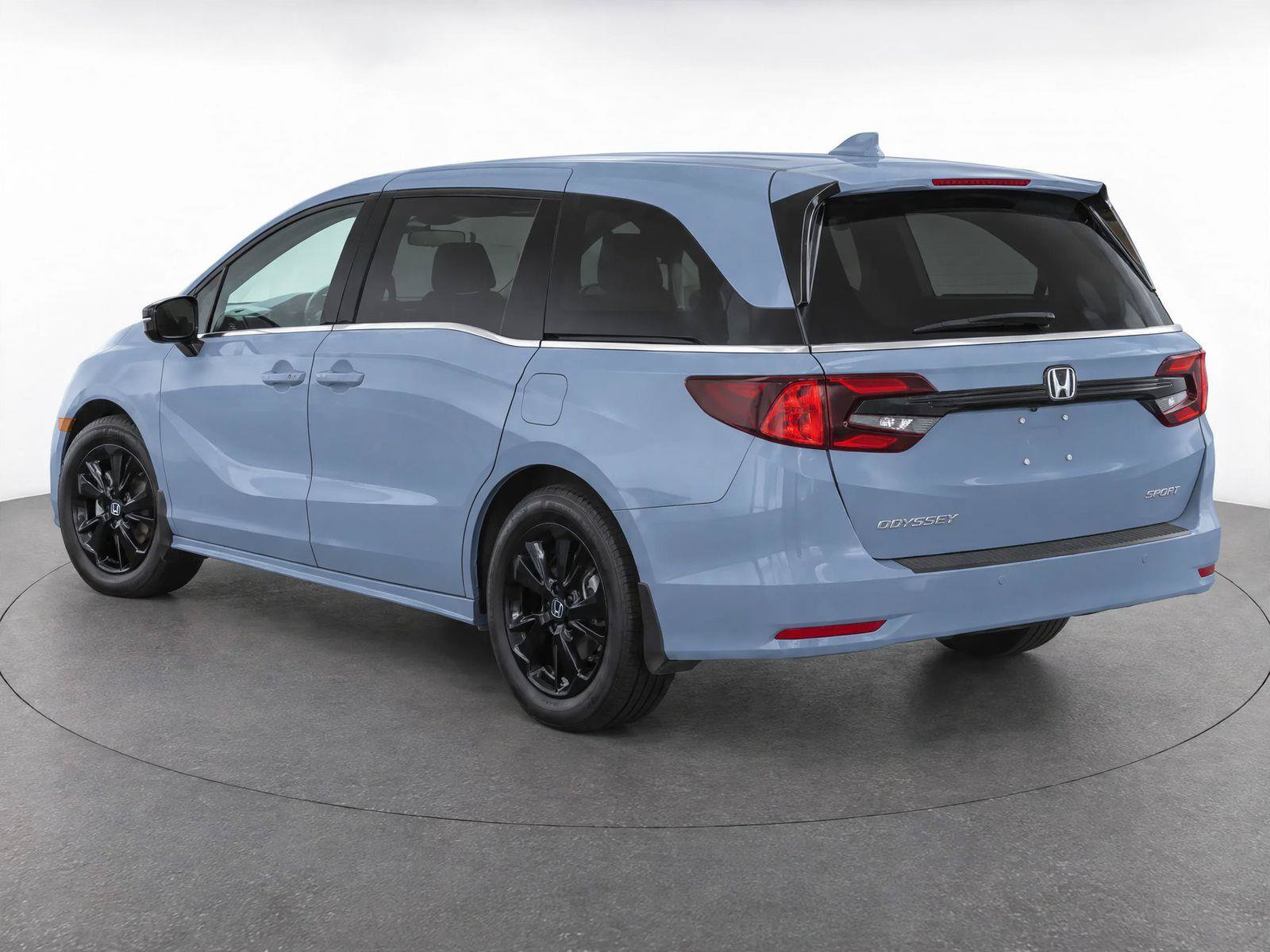 Used 2024 Honda Odyssey Sport image 3